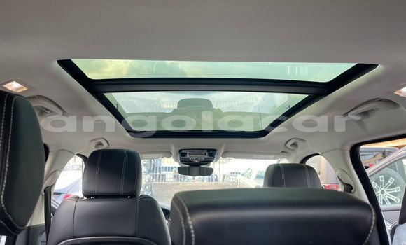 Buy Used Land Rover Range Rover White Car in Luanda in Luanda Province Buy Used Land Rover Range Rover White Car in Luanda in Luanda Province
