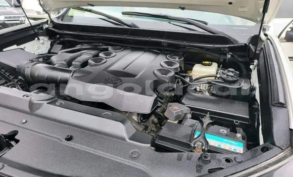 Buy Used Toyota Prado White Car in Luanda in Luanda Province Buy Used Toyota Prado White Car in Luanda in Luanda Province