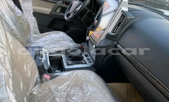 Comprar Usado Toyota Land Cruiser Branco Carro em Luanda em Luanda Province Comprar Usado Toyota Land Cruiser Branco Carro em Luanda em Luanda Province