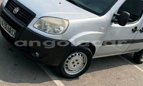 Comprar Usado Toyota Land Cruiser Branco Carro em Luanda em Luanda Province Comprar Usado Toyota Land Cruiser Branco Carro em Luanda em Luanda Province