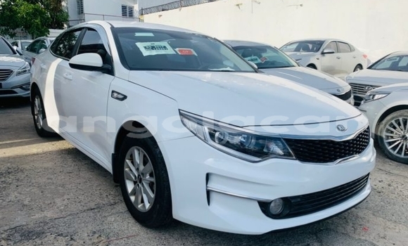 Acheter Occasion Voiture Kia K5 Blanc à Luanda, Province de Luanda Acheter Occasion Voiture Kia K5 Blanc à Luanda, Province de Luanda
