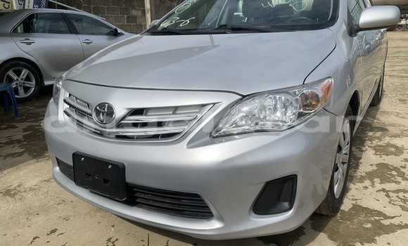 Comprar Usado Toyota Corolla Prata Carro em Luanda em Luanda Province