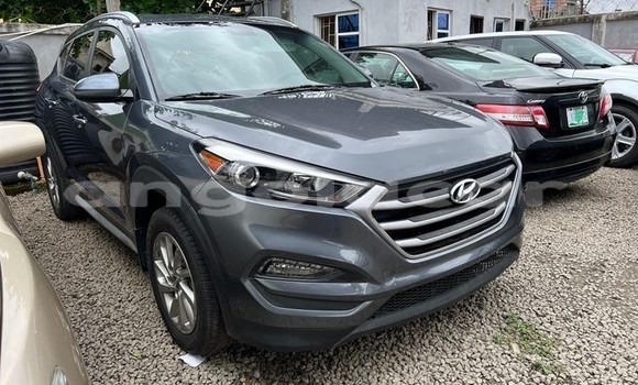 Buy Used Hyundai Tucson Black Car in Luanda in Luanda Province Buy Used Hyundai Tucson Black Car in Luanda in Luanda Province