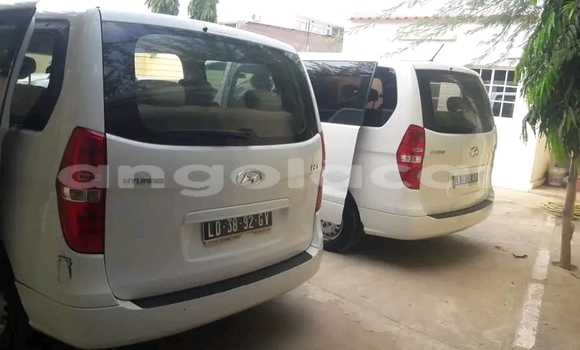 Acheter Occasion Voiture Hyundai H1 Blanc à Luanda, Province de Luanda Acheter Occasion Voiture Hyundai H1 Blanc à Luanda, Province de Luanda