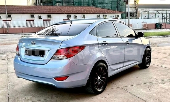 Acheter Occasion Voiture Hyundai Accent Bleu à Luanda, Province de Luanda Acheter Occasion Voiture Hyundai Accent Bleu à Luanda, Province de Luanda