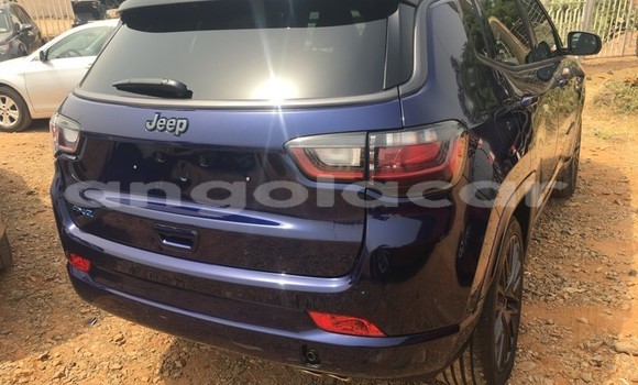 Acheter Occasion Voiture Jeep Compass Bleu à Luanda, Province de Luanda Acheter Occasion Voiture Jeep Compass Bleu à Luanda, Province de Luanda