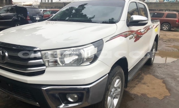 Acheter Occasion Voiture Toyota Hilux Blanc à Luanda, Province de Luanda Acheter Occasion Voiture Toyota Hilux Blanc à Luanda, Province de Luanda