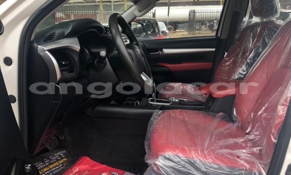 Buy Used Toyota Hilux White Car in Luanda in Luanda Province Buy Used Toyota Hilux White Car in Luanda in Luanda Province