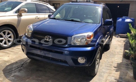 Acheter Occasion Voiture Toyota RAV4 Bleu à Luanda, Province de Luanda