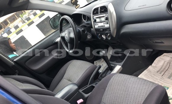 Comprar Usado Toyota RAV4 Azul Carro em Luanda em Luanda Province Comprar Usado Toyota RAV4 Azul Carro em Luanda em Luanda Province