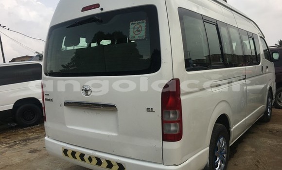 Buy Used Toyota Hiace White Car in Luanda in Luanda Province Buy Used Toyota Hiace White Car in Luanda in Luanda Province