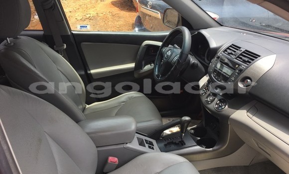 Acheter Occasion Voiture Toyota RAV4 Rouge à Luanda, Province de Luanda Acheter Occasion Voiture Toyota RAV4 Rouge à Luanda, Province de Luanda