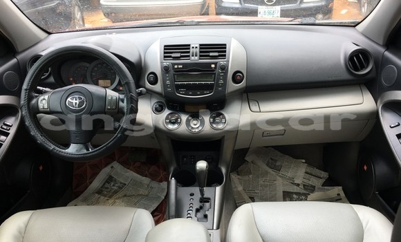 Acheter Occasion Voiture Toyota RAV4 Rouge à Luanda, Province de Luanda Acheter Occasion Voiture Toyota RAV4 Rouge à Luanda, Province de Luanda