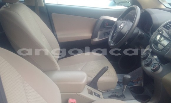 Comprar Usado Toyota RAV4 Prata Carro em Luanda em Luanda Province Comprar Usado Toyota RAV4 Prata Carro em Luanda em Luanda Province