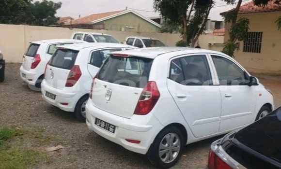Buy Used Hyundai i10 White Car in Luanda in Luanda Province Buy Used Hyundai i10 White Car in Luanda in Luanda Province