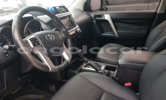 Acheter Occasion Voiture Toyota Land Cruiser Prado Noir à Luanda, Province de Luanda Acheter Occasion Voiture Toyota Land Cruiser Prado Noir à Luanda, Province de Luanda