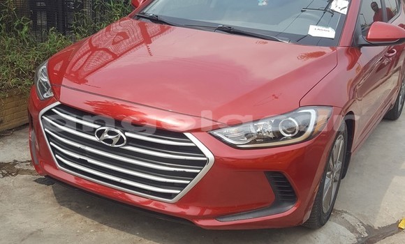 Acheter Occasion Voiture Hyundai Elantra Rouge à Luanda, Province de Luanda