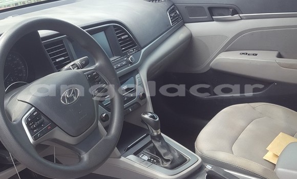 Comprar Usado Hyundai Elantra Vermelho Carro em Luanda em Luanda Province Comprar Usado Hyundai Elantra Vermelho Carro em Luanda em Luanda Province