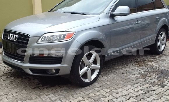 Comprar Usado Audi Q7 Prata Carro em Luanda em Luanda Province