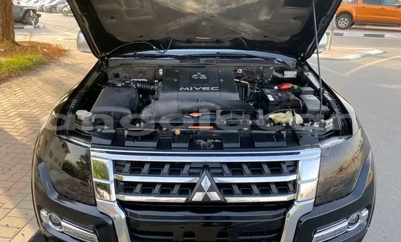 Comprar Usado Mitsubishi Pajero Preto Carro em Luanda em Luanda Province Comprar Usado Mitsubishi Pajero Preto Carro em Luanda em Luanda Province