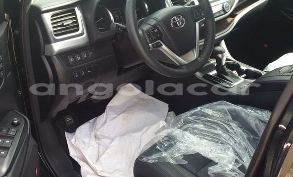 Buy Used Toyota Highlander Blue Car in Luanda in Luanda Province Buy Used Toyota Highlander Blue Car in Luanda in Luanda Province