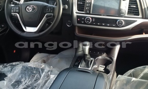 Buy Used Toyota Highlander Blue Car in Luanda in Luanda Province Buy Used Toyota Highlander Blue Car in Luanda in Luanda Province
