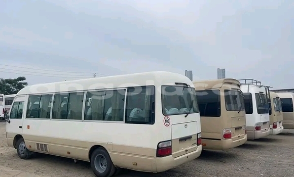 Buy Used Toyota Coaster White Car in Luanda in Luanda Province Buy Used Toyota Coaster White Car in Luanda in Luanda Province
