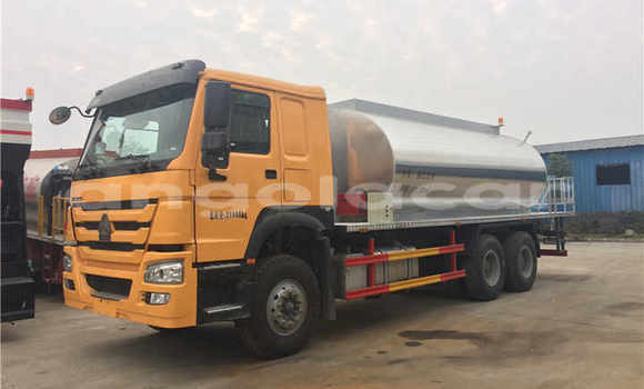 Buy Used Hino 714 Other Truck in Luanda in Luanda Province Buy Used Hino 714 Other Truck in Luanda in Luanda Province