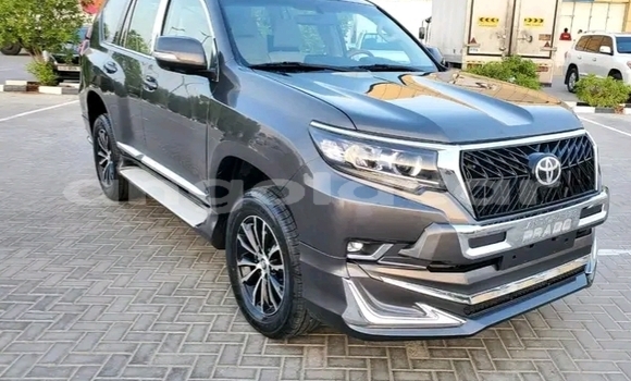 Acheter Occasion Voiture Toyota Prado Gris à Luanda, Province de Luanda