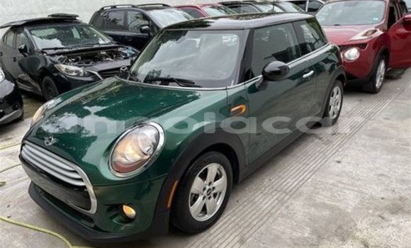 Acheter Occasion Voiture MINI Cooper Vert à Luanda, Province de Luanda Acheter Occasion Voiture MINI Cooper Vert à Luanda, Province de Luanda