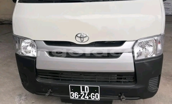 Buy Used Toyota Hiace White Car in Luanda in Luanda Province Buy Used Toyota Hiace White Car in Luanda in Luanda Province