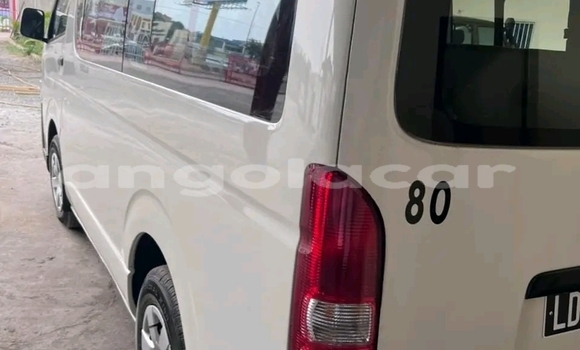 Buy Used Toyota Hiace White Car in Luanda in Luanda Province Buy Used Toyota Hiace White Car in Luanda in Luanda Province