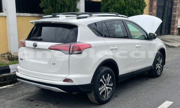 Comprar Usado Toyota RAV4 Branco Carro em Luanda em Luanda Province Comprar Usado Toyota RAV4 Branco Carro em Luanda em Luanda Province