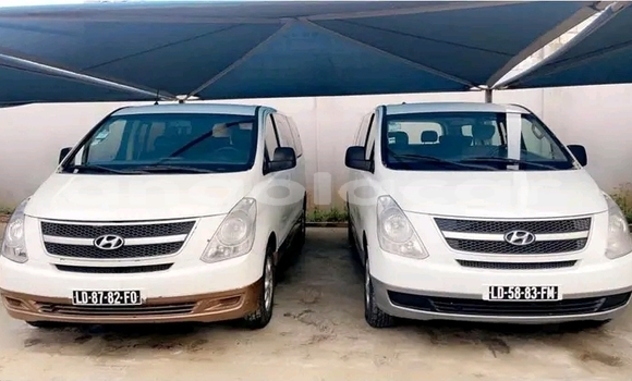 Comprar Usado Hyundai H1 Branco Carro em Luanda em Luanda Province
