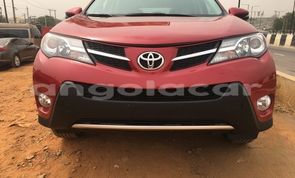 Comprar Usado Toyota RAV4 Vermelho Carro em Luanda em Luanda Province Comprar Usado Toyota RAV4 Vermelho Carro em Luanda em Luanda Province