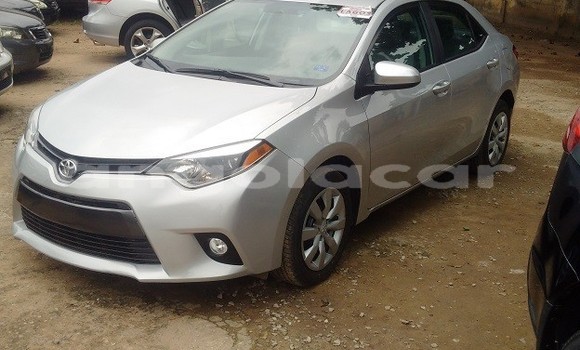 Comprar Usado Toyota Corolla Prata Carro em Luanda em Luanda Province