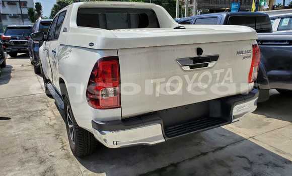 Comprar Usado Toyota Hilux Branco Carro em Luanda em Luanda Province Comprar Usado Toyota Hilux Branco Carro em Luanda em Luanda Province
