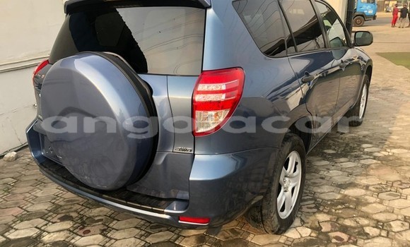 Comprar Usado Toyota RAV4 Azul Carro em Luanda em Luanda Province Comprar Usado Toyota RAV4 Azul Carro em Luanda em Luanda Province