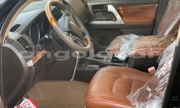 Acheter Occasion Voiture Toyota Land Cruiser Noir à Luanda, Province de Luanda Acheter Occasion Voiture Toyota Land Cruiser Noir à Luanda, Province de Luanda