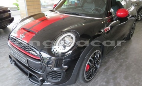 Buy Used MINI Cooper Black Car in Luanda in Luanda Province Buy Used MINI Cooper Black Car in Luanda in Luanda Province