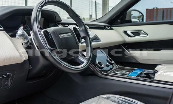 Comprar Usado Land Rover Range Rover Velar Vermelho Carro em Luanda em Luanda Province Comprar Usado Land Rover Range Rover Velar Vermelho Carro em Luanda em Luanda Province