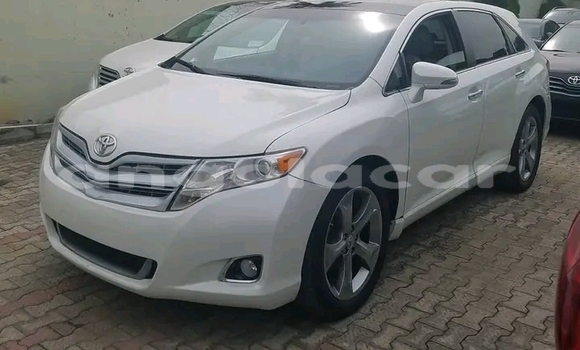 Buy Used Toyota Venza White Car in Luanda in Luanda Province Buy Used Toyota Venza White Car in Luanda in Luanda Province