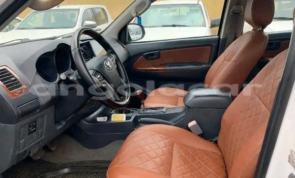 Acheter Occasion Voiture Toyota Hiluxe VIGO Blanc à Luanda, Province de Luanda Acheter Occasion Voiture Toyota Hiluxe VIGO Blanc à Luanda, Province de Luanda