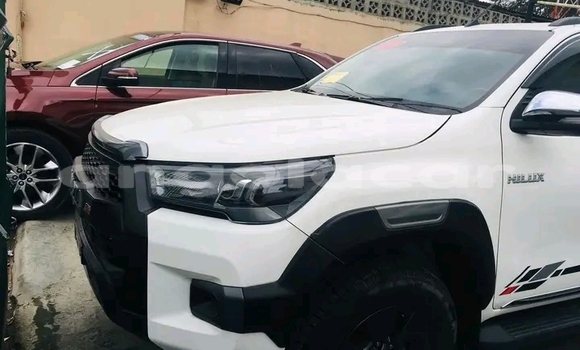 Acheter Occasion Voiture Toyota Hilux Blanc à Luanda, Province de Luanda
