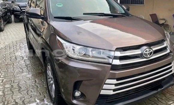 Comprar Usado Toyota Highlander Outro Carro em Luanda em Luanda Province Comprar Usado Toyota Highlander Outro Carro em Luanda em Luanda Province