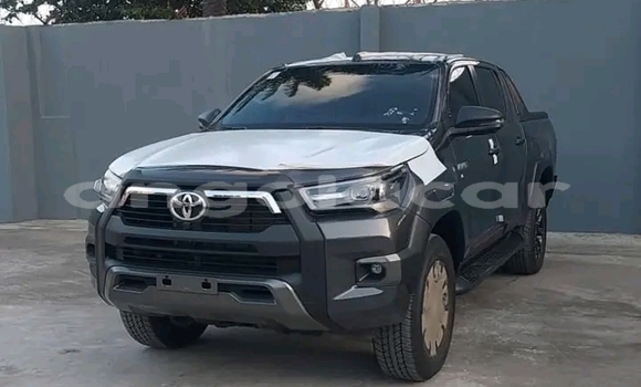 Buy Used Toyota Hilux Black Car in Luanda in Luanda Province Buy Used Toyota Hilux Black Car in Luanda in Luanda Province