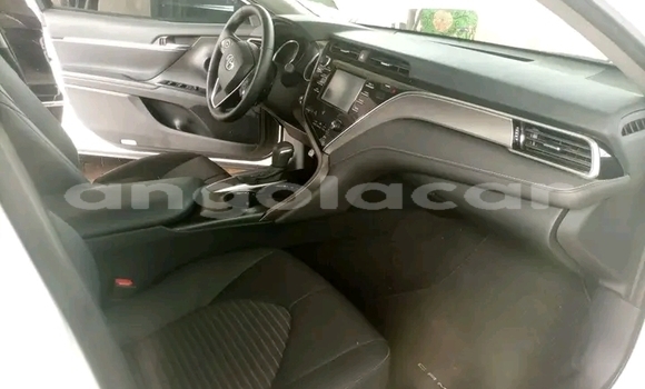 Acheter Occasion Voiture Toyota Camry Blanc à Luanda, Province de Luanda Acheter Occasion Voiture Toyota Camry Blanc à Luanda, Province de Luanda