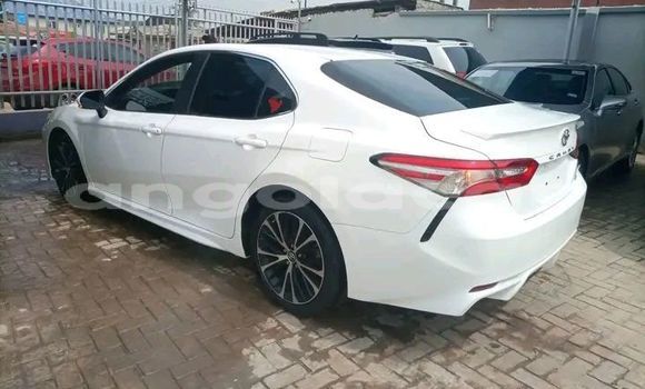Acheter Occasion Voiture Toyota Camry Blanc à Luanda, Province de Luanda Acheter Occasion Voiture Toyota Camry Blanc à Luanda, Province de Luanda