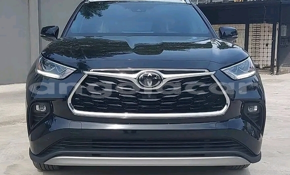 Buy Used Toyota Highlander Black Car in Luanda in Luanda Province
