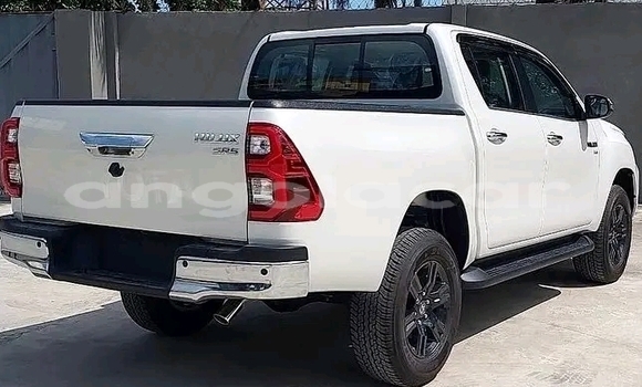 Buy Used Toyota Hilux Black Car in Luanda in Luanda Province Buy Used Toyota Hilux Black Car in Luanda in Luanda Province